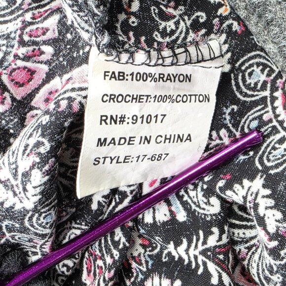 Solitaire Blouse Womens Medium Black Pink Boho Bell Sleeve Rayon Floral Crochet - Picture 6 of 11